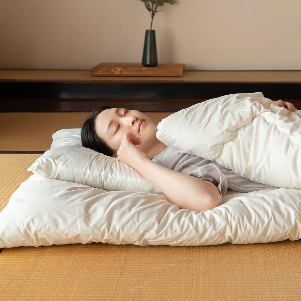 EMOOR Space-Saving Japanese Futon Set (Futon Mattress, Comforter & Pillow) Compact-Single Made in Japan White Foldable Floor Sleeping Mattress Shikibuton Tatami Mat Camp Guest-Use